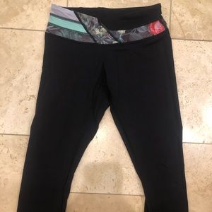 Lululemon reversible leggings with cute floral det